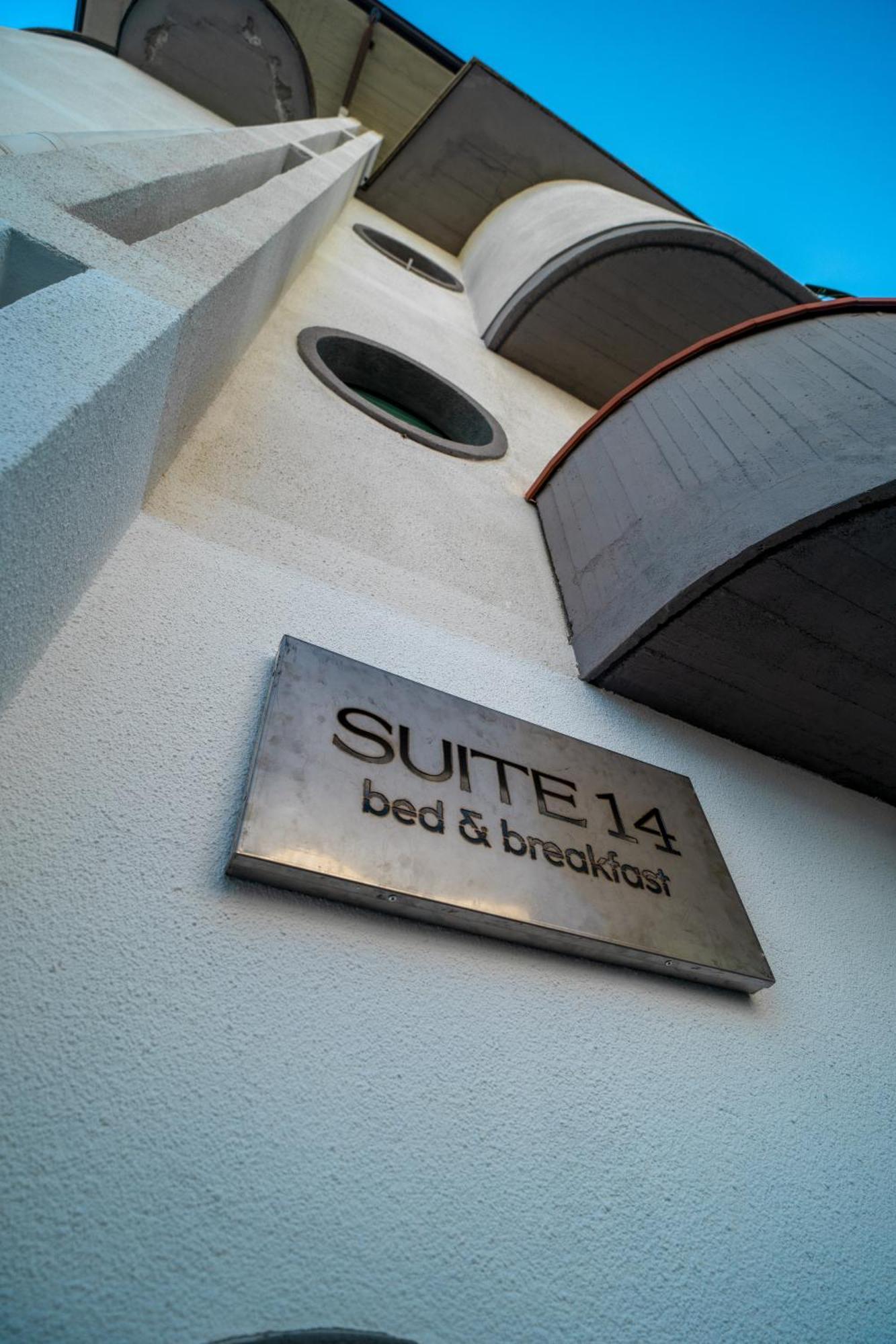 Suite 14 Scalea Exterior photo